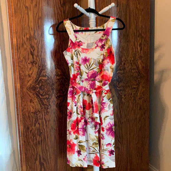 $4.99 shipping…Sleeveless Spring dress by Sandra Darren with side pockets - Picture 3 of 10